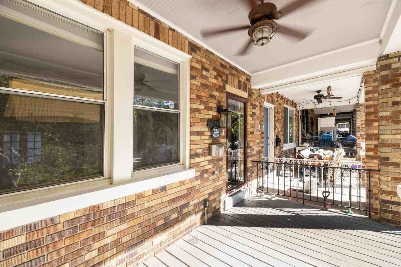 333 17th Pl Ne #1 - Photo 3 of 24