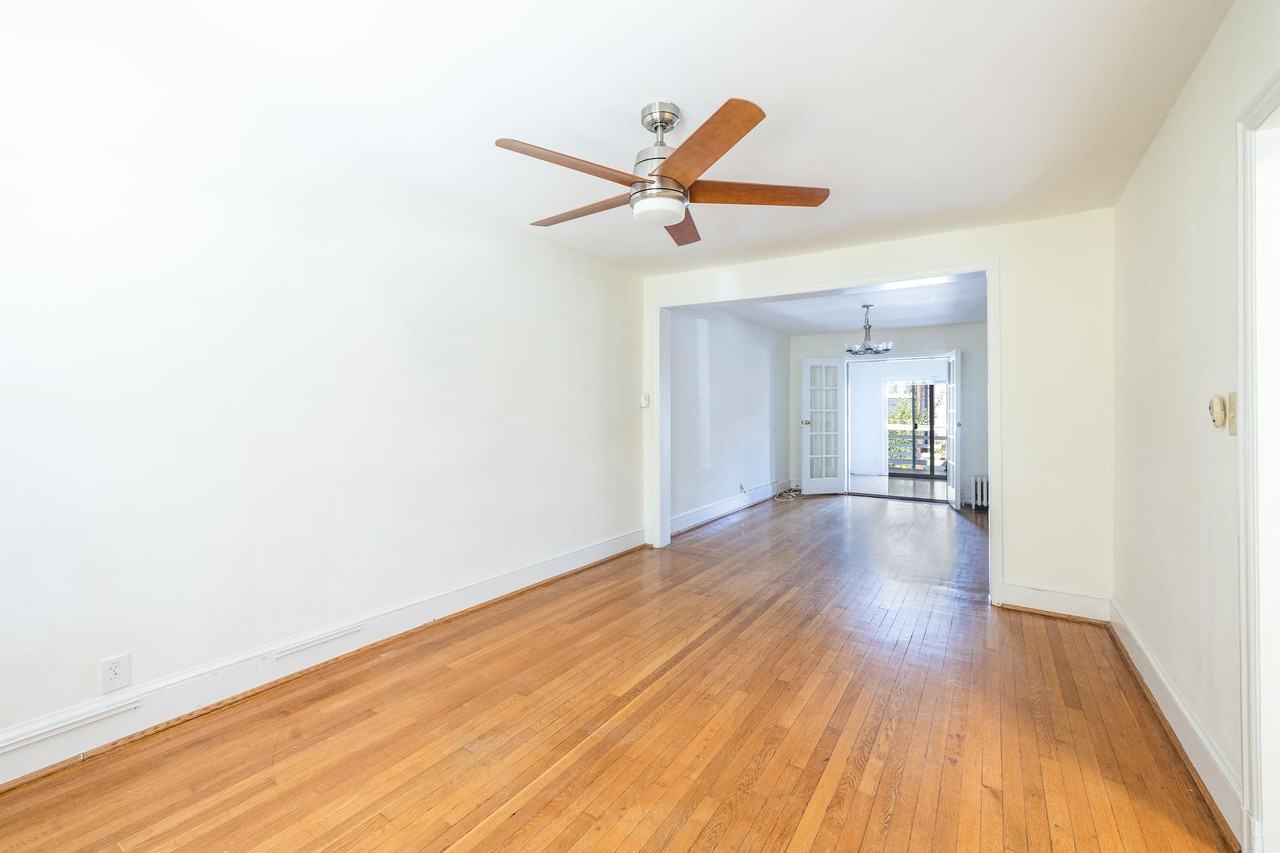 333 17th Pl Ne #1 - Photo 5 of 24