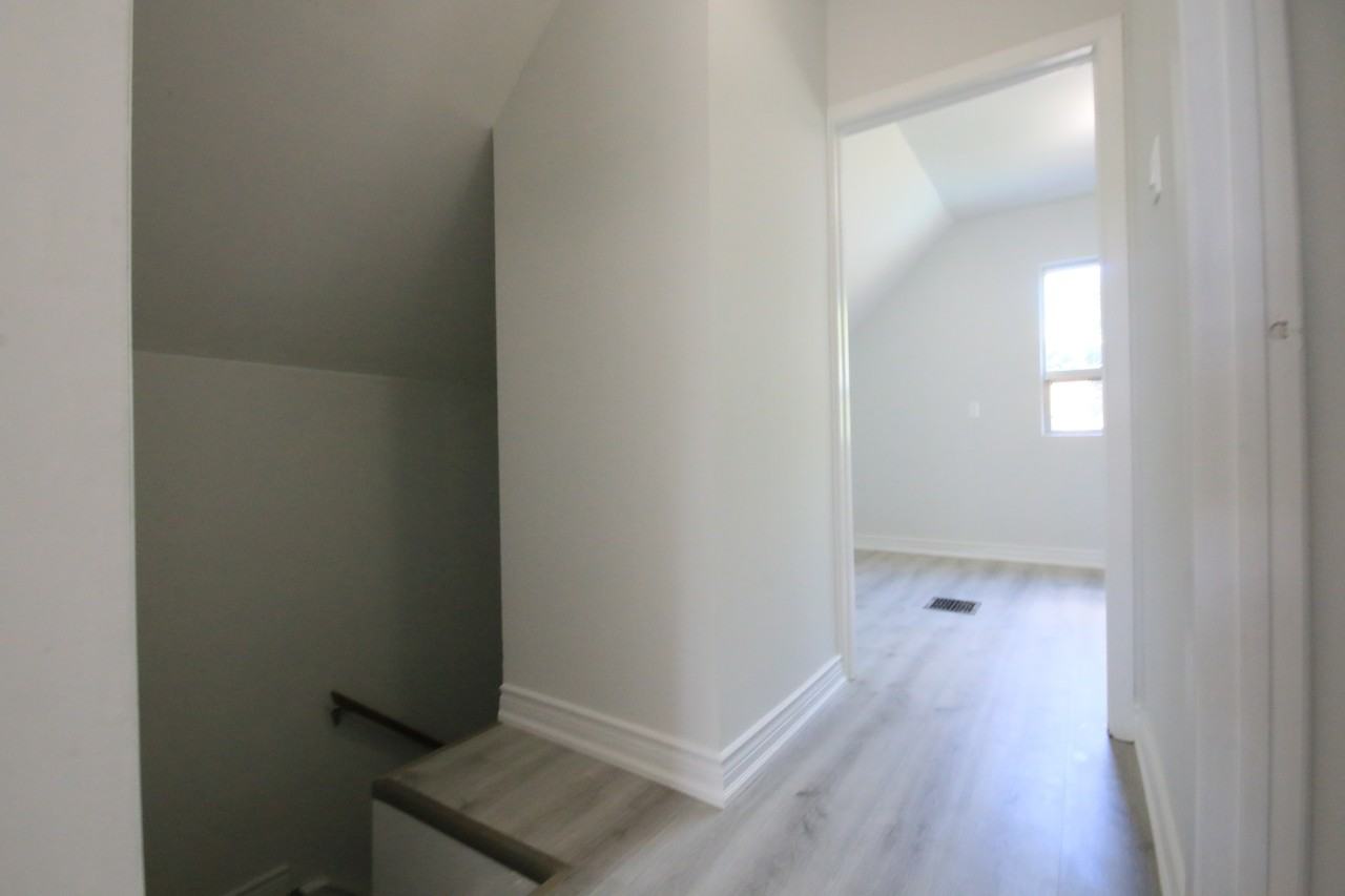 213 Chisholm Avenue - Photo 2 of 10