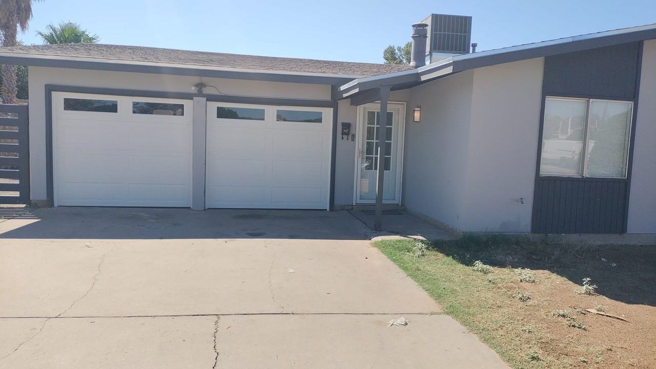 10524 Cardigan Drive - Photo 2 of 15