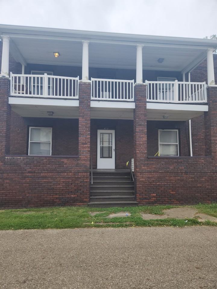 612 Rex Ave Ne #3 - Photo 7 of 7