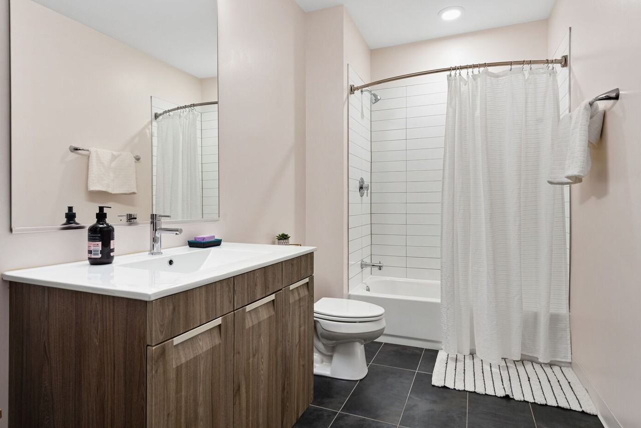 1980 N Milwaukee Ave - Photo 3 of 10