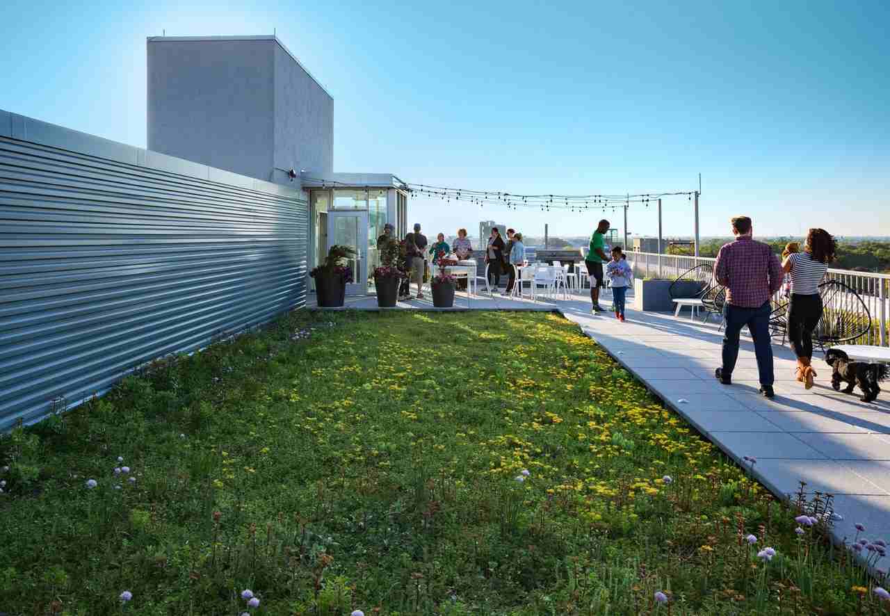 1980 N Milwaukee Ave - Photo 6 of 10