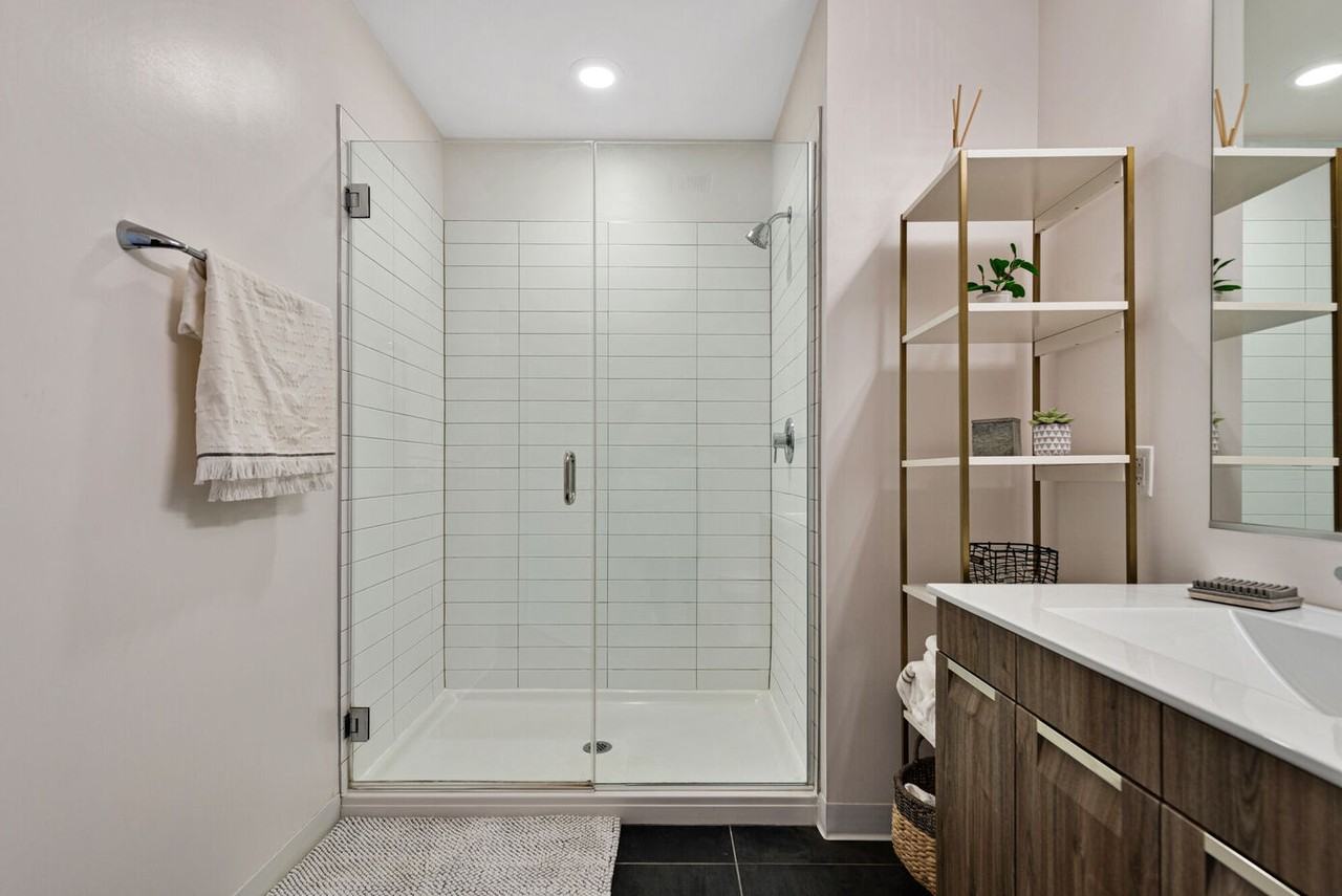 1980 N Milwaukee Ave #1-1 - Photo 4 of 11