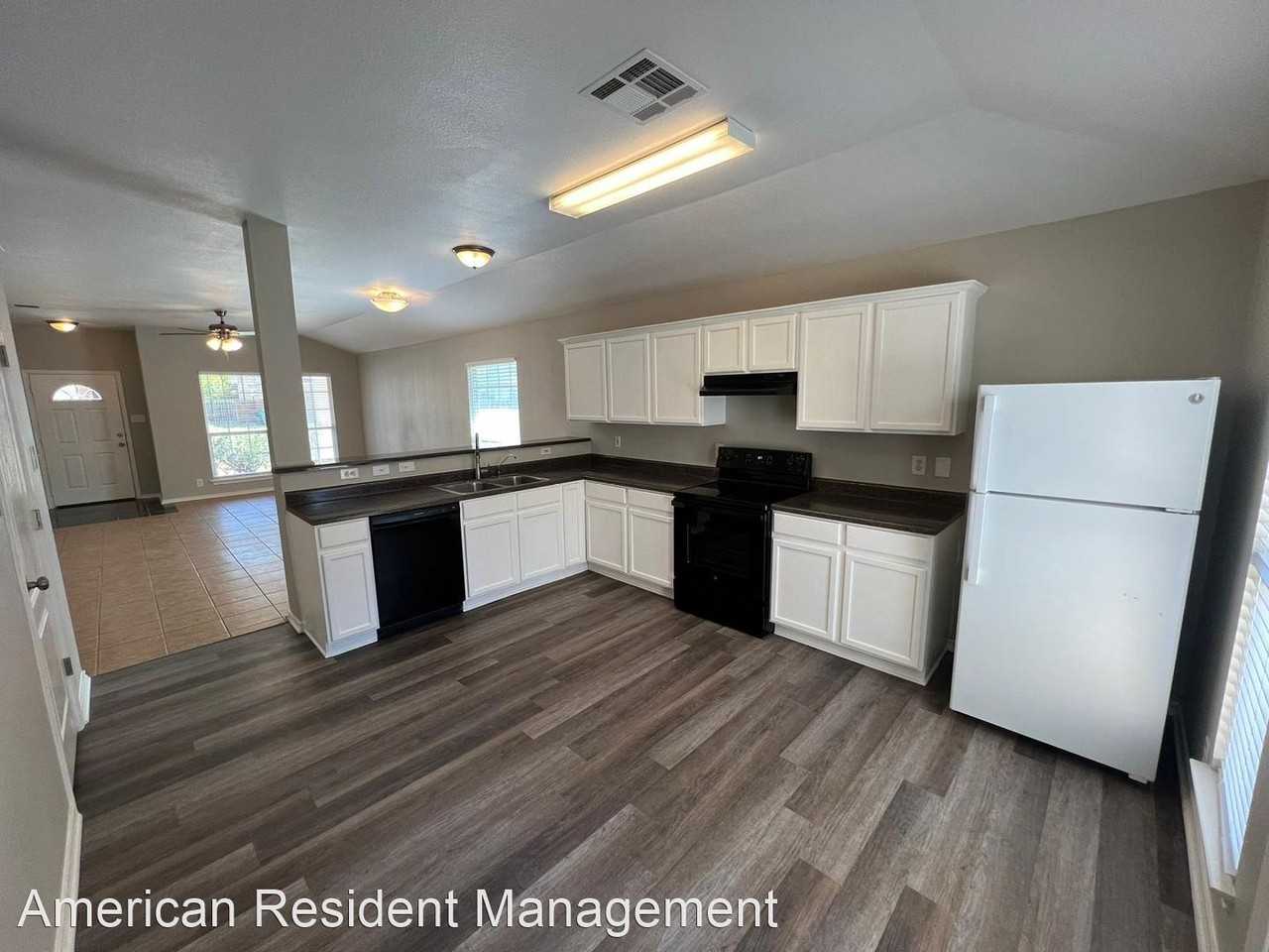 5215 Swan Ter - Photo 2 of 30