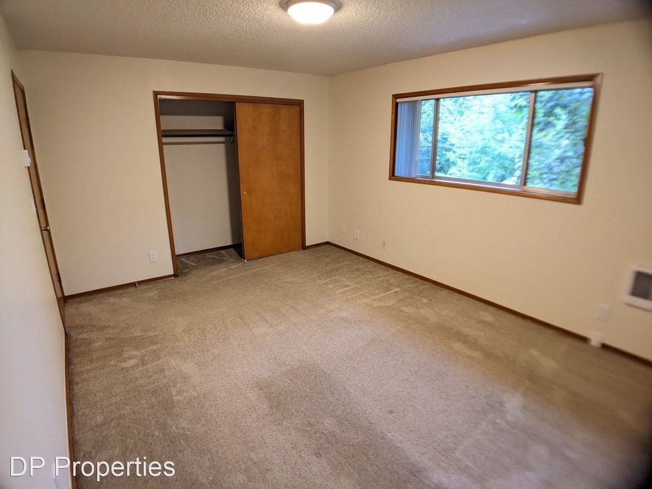 1303-1311 NE 24th Ave. - Photo 3 of 19