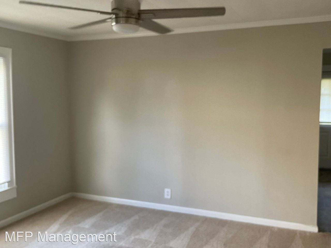 409 E 12th St - Photo 3 of 11