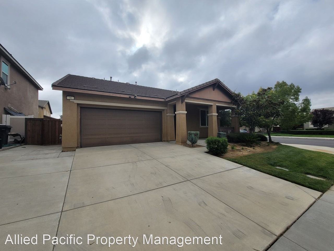 96 Luna Ave - Photo 2 of 19