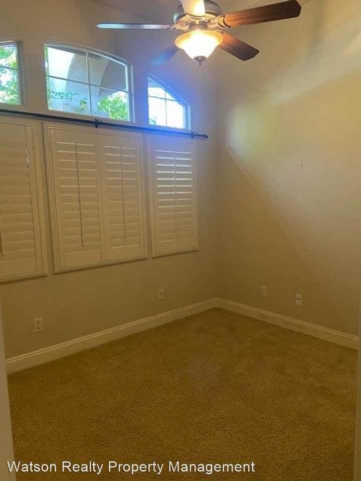 10103 Patterson St - Photo 3 of 28