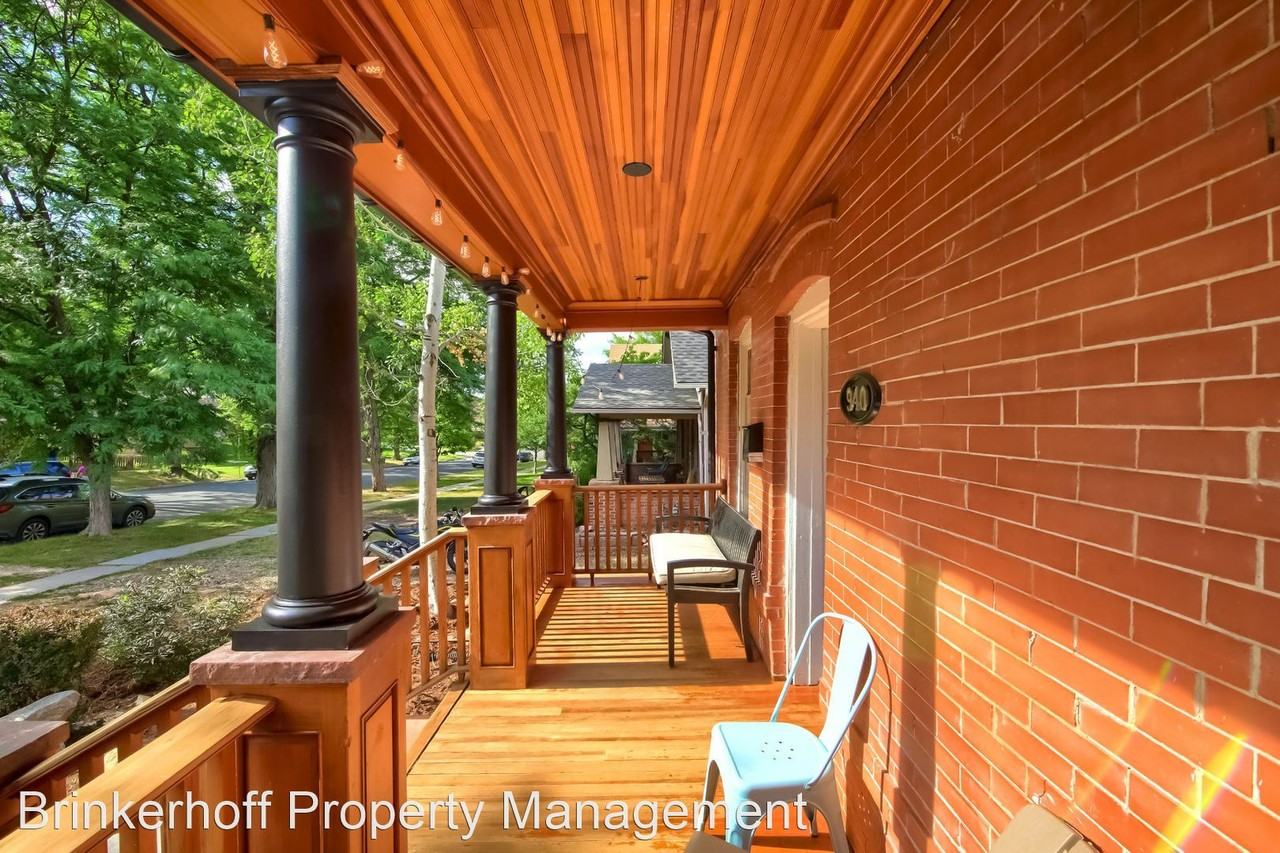 940 15th St - Photo 3 of 43