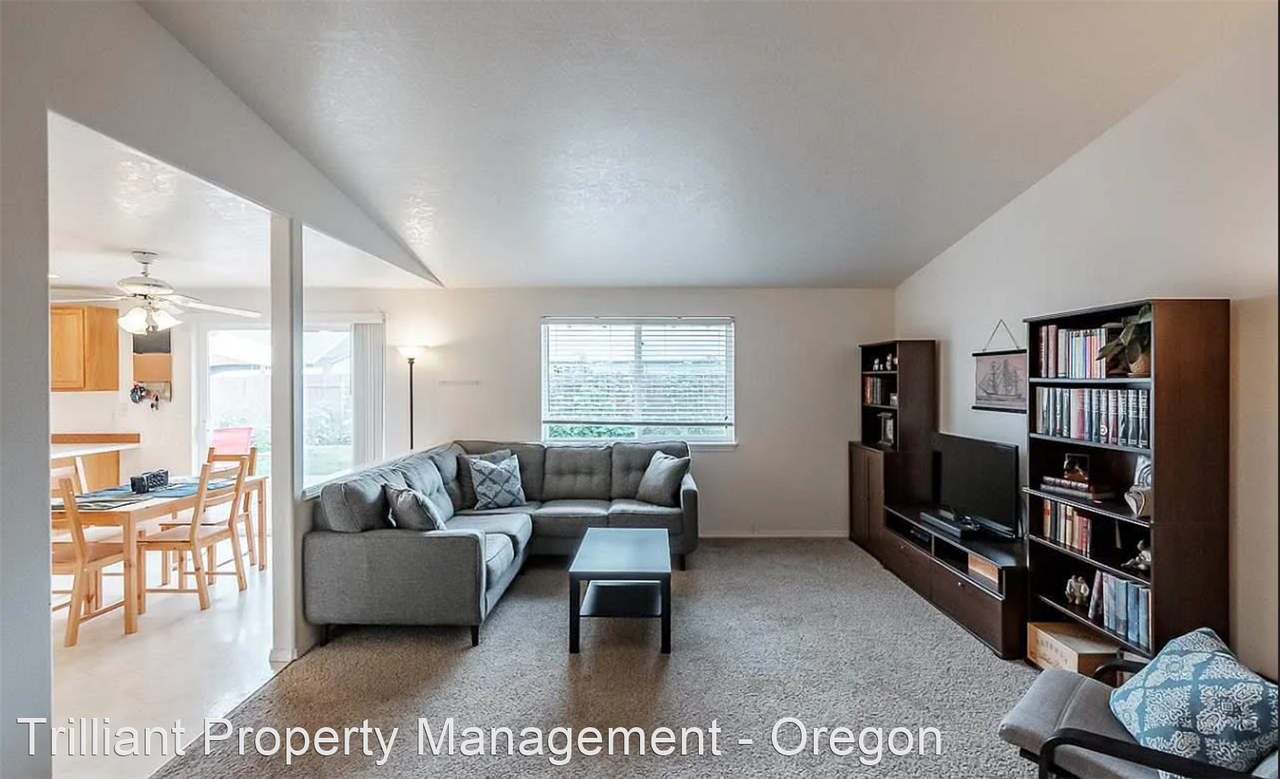 4635 Blackcherry Ct Se - Photo 3 of 29