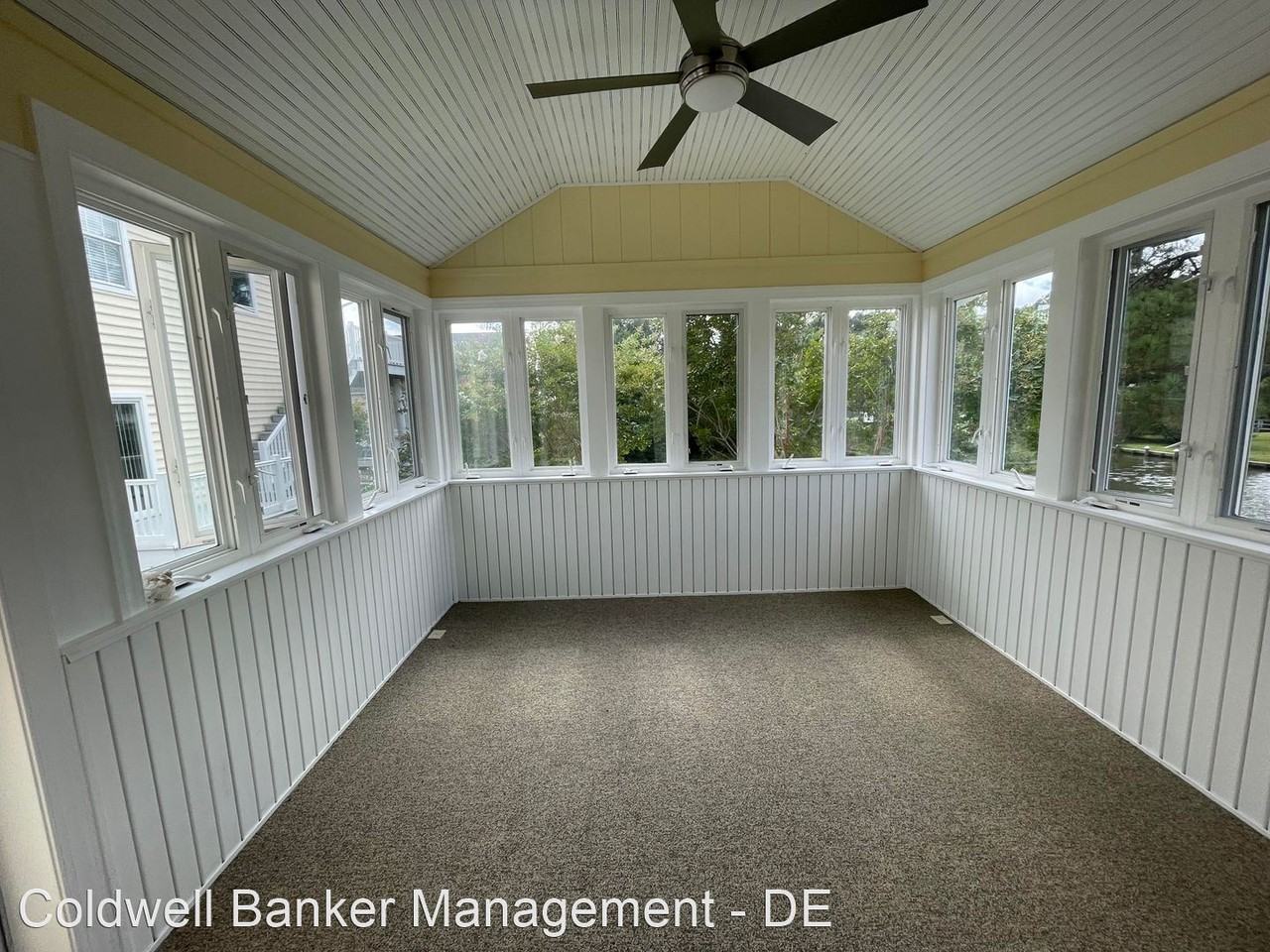 21212 Robin Rd - Photo 3 of 11