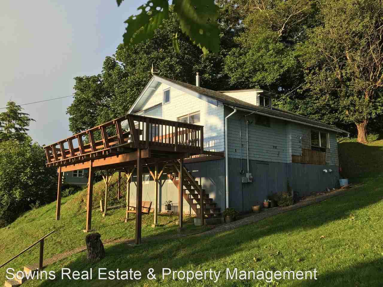 527 W. Marine Dr. - Upper & Lower (Studio) - Photo 2 of 15