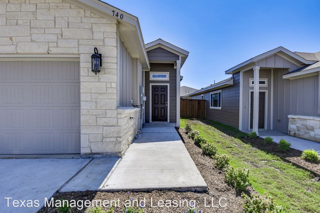 740 Wheatfield Dr - Photo 3 of 23