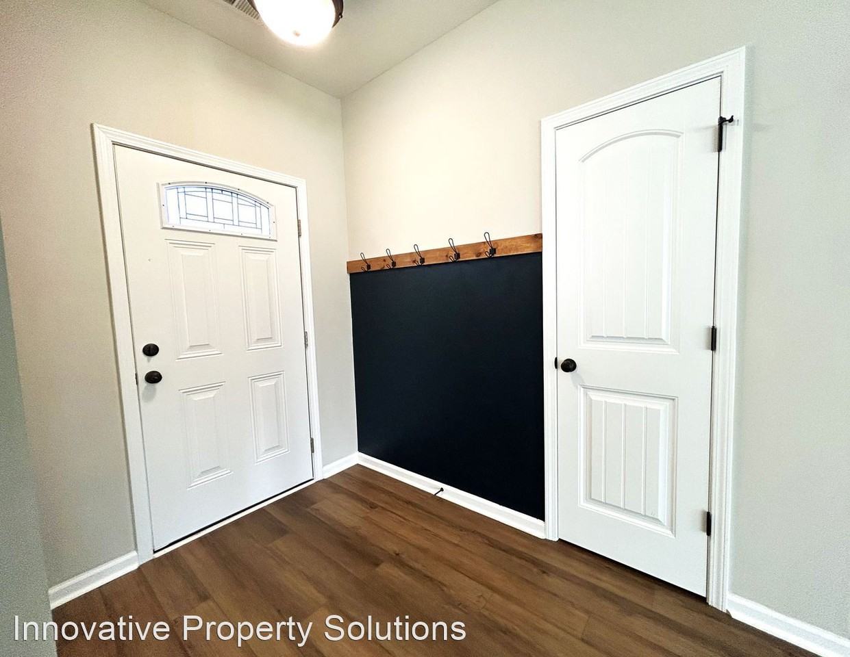 205 Buckeye Ct N - Photo 2 of 25