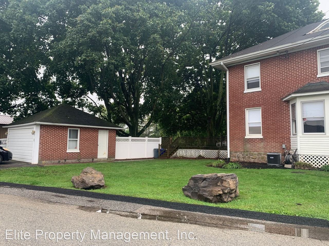 2218 Sunset Ln - Photo 3 of 33