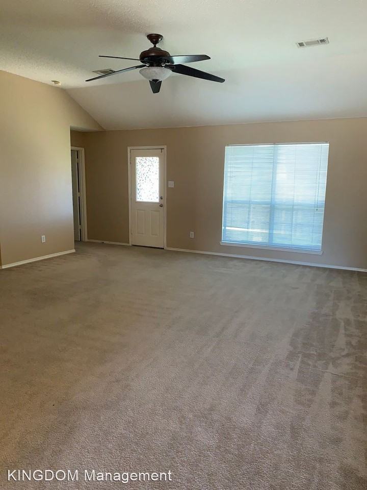 6862 Danieldale Dr - Photo 3 of 19