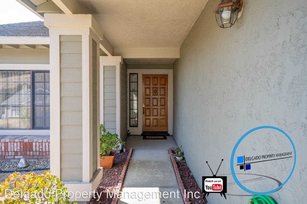 167 Newcastle Dr - Photo 3 of 46