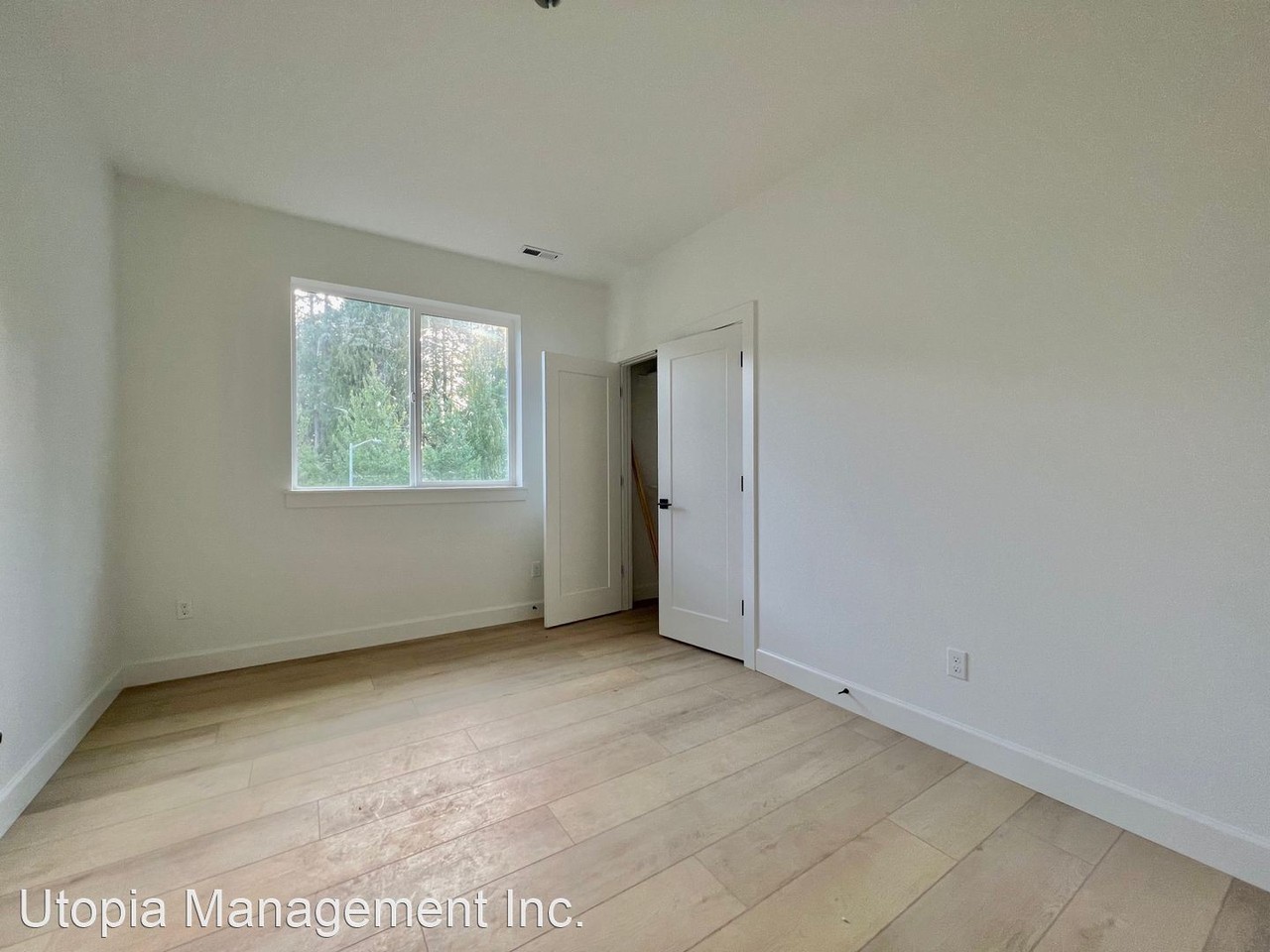 37384 America St - Photo 2 of 7