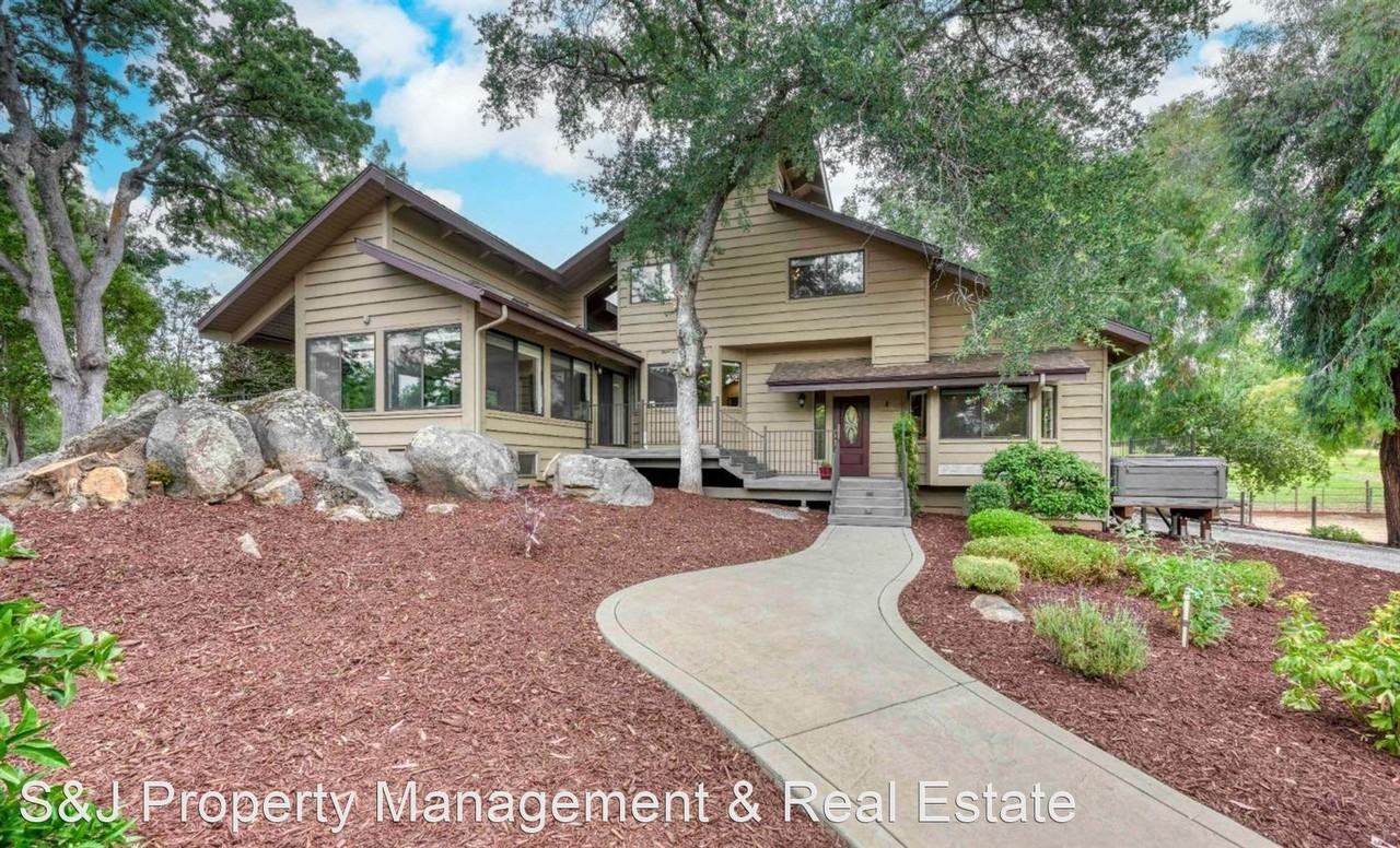 3625 Whiskey Hill Rd - Photo 3 of 11