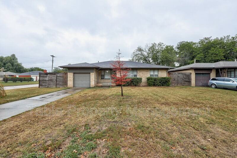 4121 Nw 20th St - Photo 2 of 41