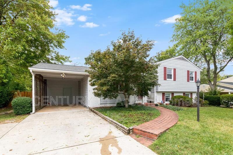 6026 Craft Rd - Photo 2 of 38