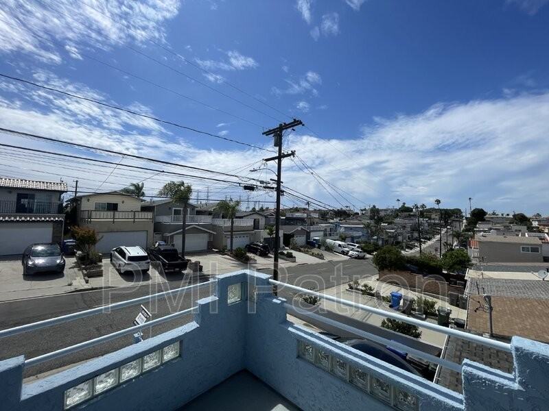 1719 Van Horne Ln - Photo 2 of 25