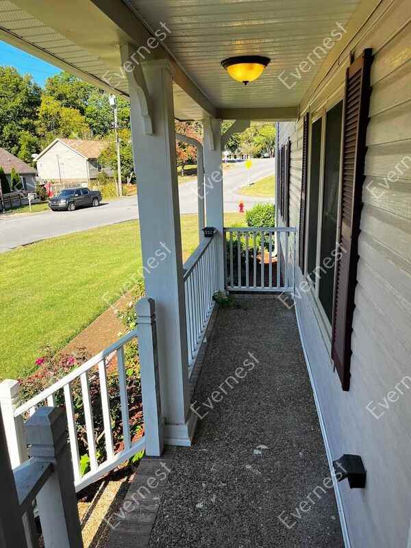 3077 Reelfoot Dr - Photo 2 of 33