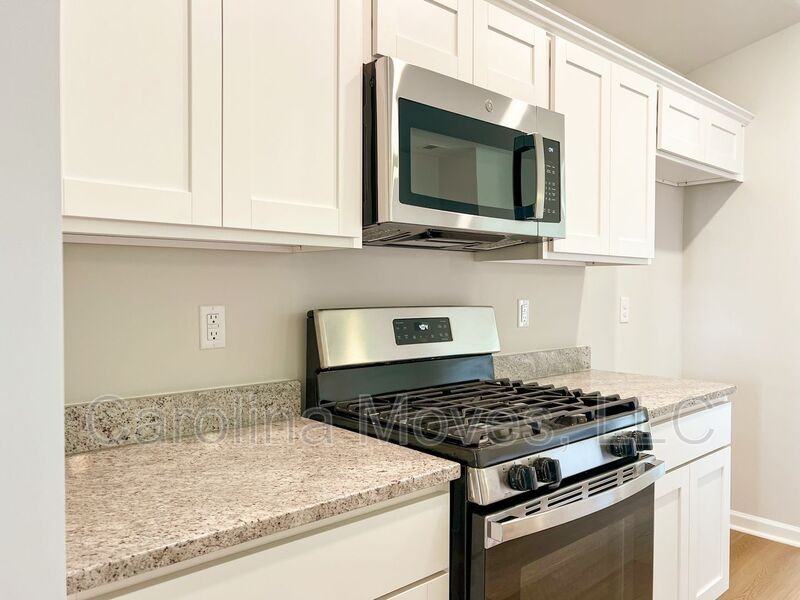 121 Braxton Dr - Photo 6 of 23