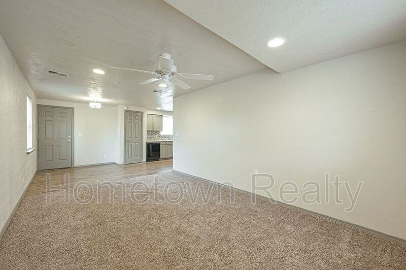 2124 S Sunnylane Rd - Photo 3 of 19