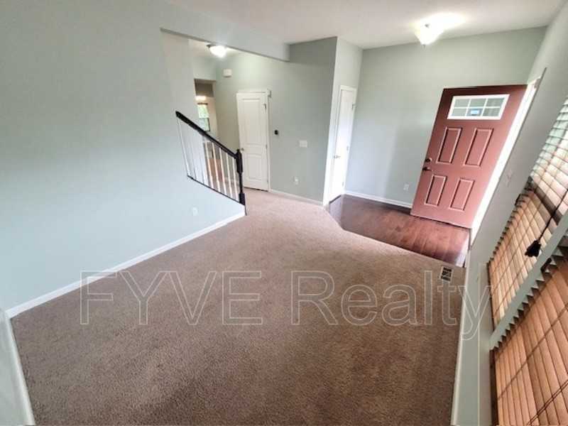 436 Lee Way - Photo 3 of 50