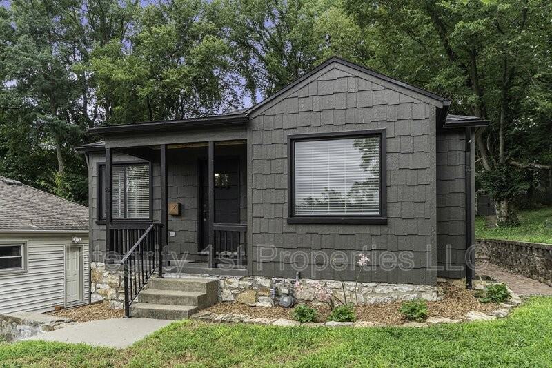 824 East St - Photo 2 of 14