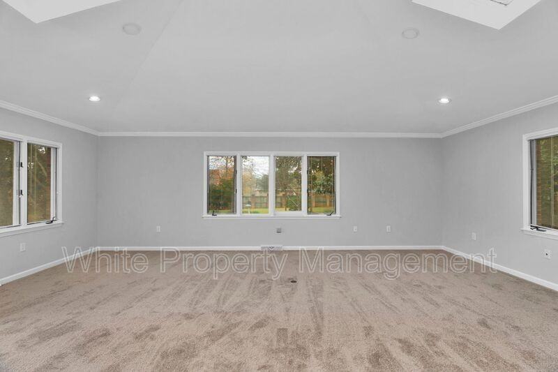 1116 Reverdy Ln - Photo 3 of 26