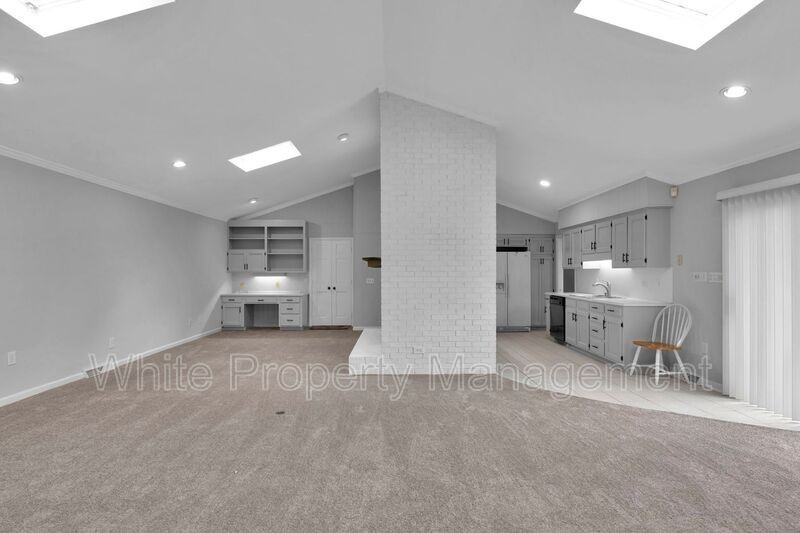 1116 Reverdy Ln - Photo 4 of 26