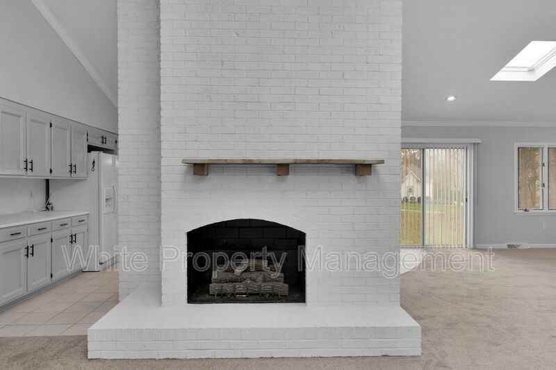 1116 Reverdy Ln - Photo 7 of 26