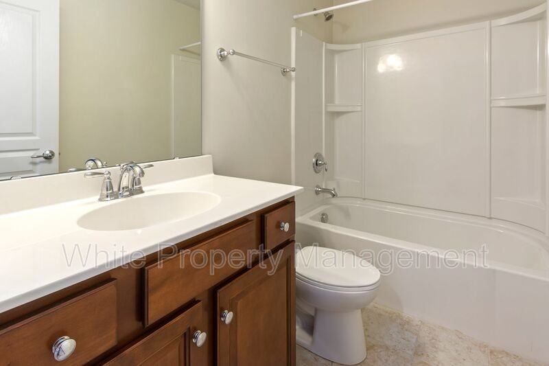 15648 Canmore Street - Photo 5 of 29