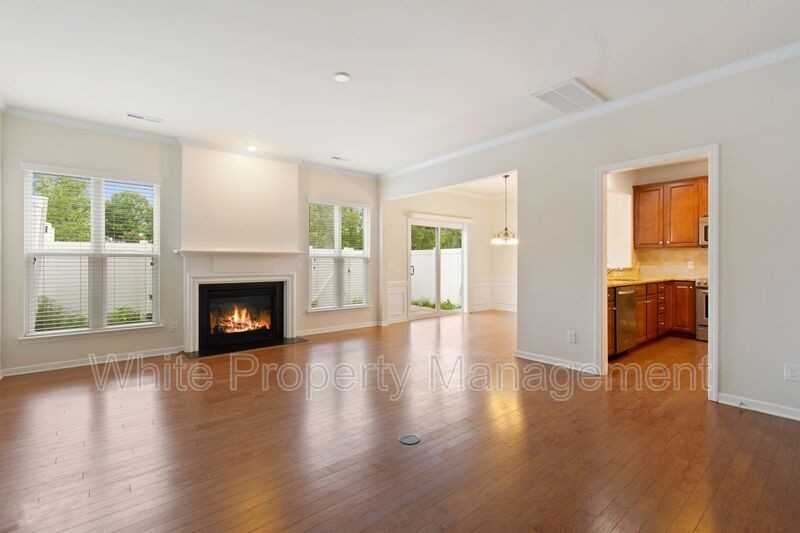 15648 Canmore Street - Photo 7 of 29