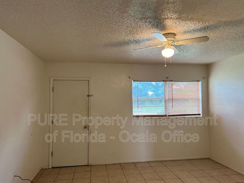 381 Nwcourt #381 - Photo 2 of 18
