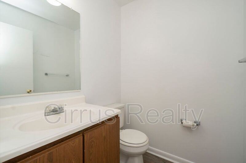 2716 Peach St - Photo 6 of 22