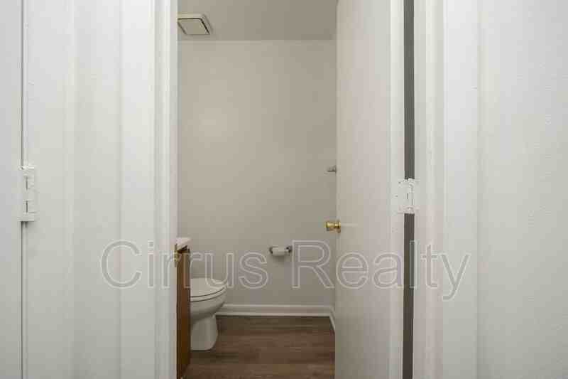 2716 Peach St - Photo 7 of 22