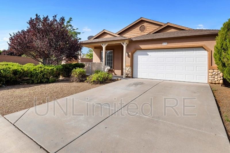 8120 N Whistling Acres Way - Photo 3 of 28