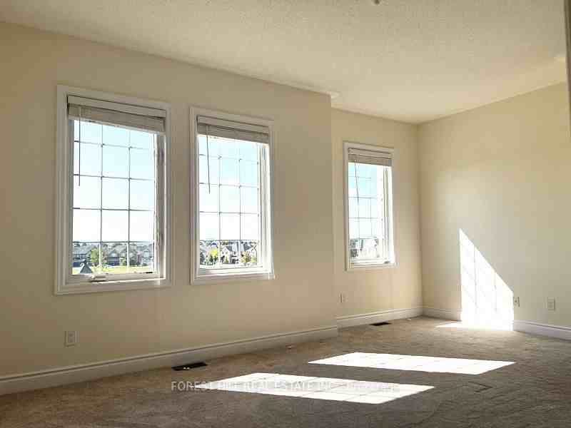 915 Memorial Circle ## - Photo 3 of 6