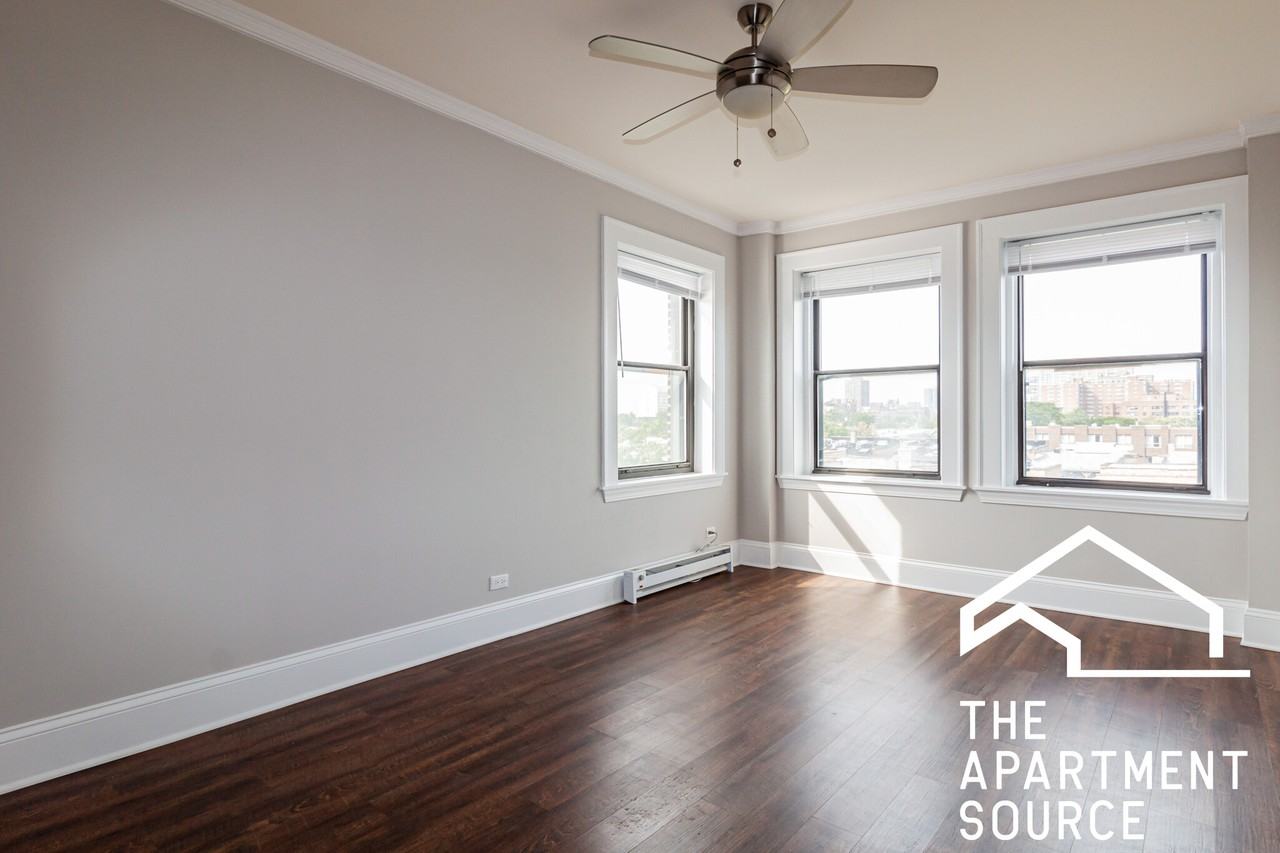 817 W Lakeside Pl #408 - Photo 3 of 11