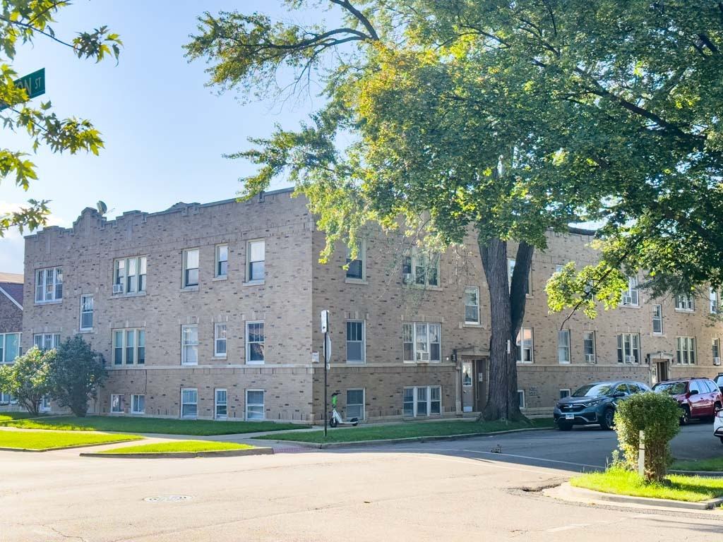 3023 N Lockwood Ave #I