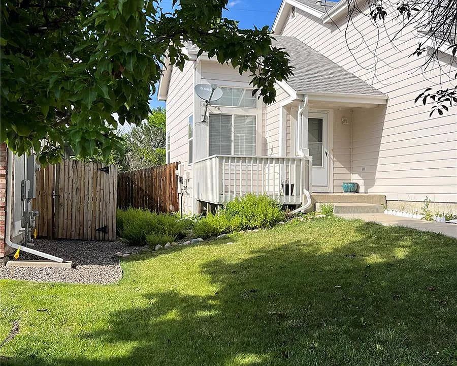 22823 E Orchard Pl - Photo 2 of 17