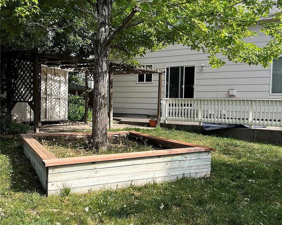 22823 E Orchard Pl - Photo 3 of 17