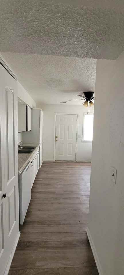 722 N 70th St - Photo 3 of 18