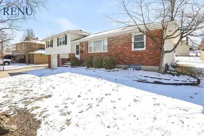 13303 E 50th Ter - Photo 2 of 17