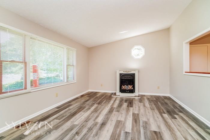 89 E Schrock Rd - Photo 3 of 16