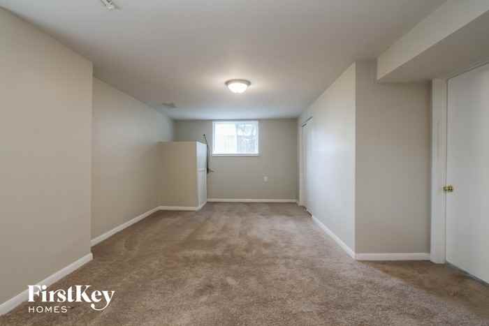 502 Lindley Ave - Photo 2 of 15
